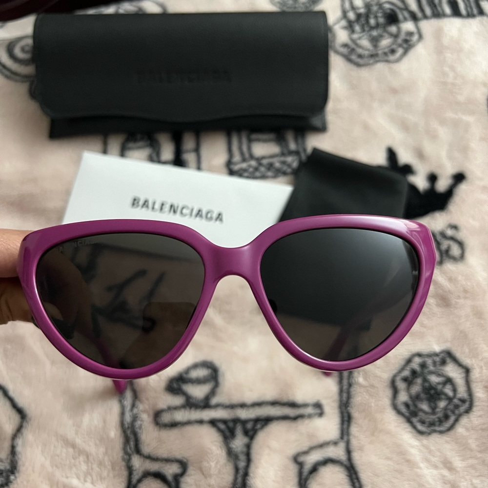New BALENCIAGA Sunglasses - Picture 5 of 7